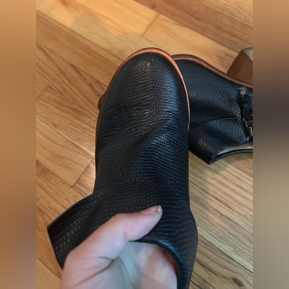 Black Leather Fiel Ankle Boots - Picture 4 of 6